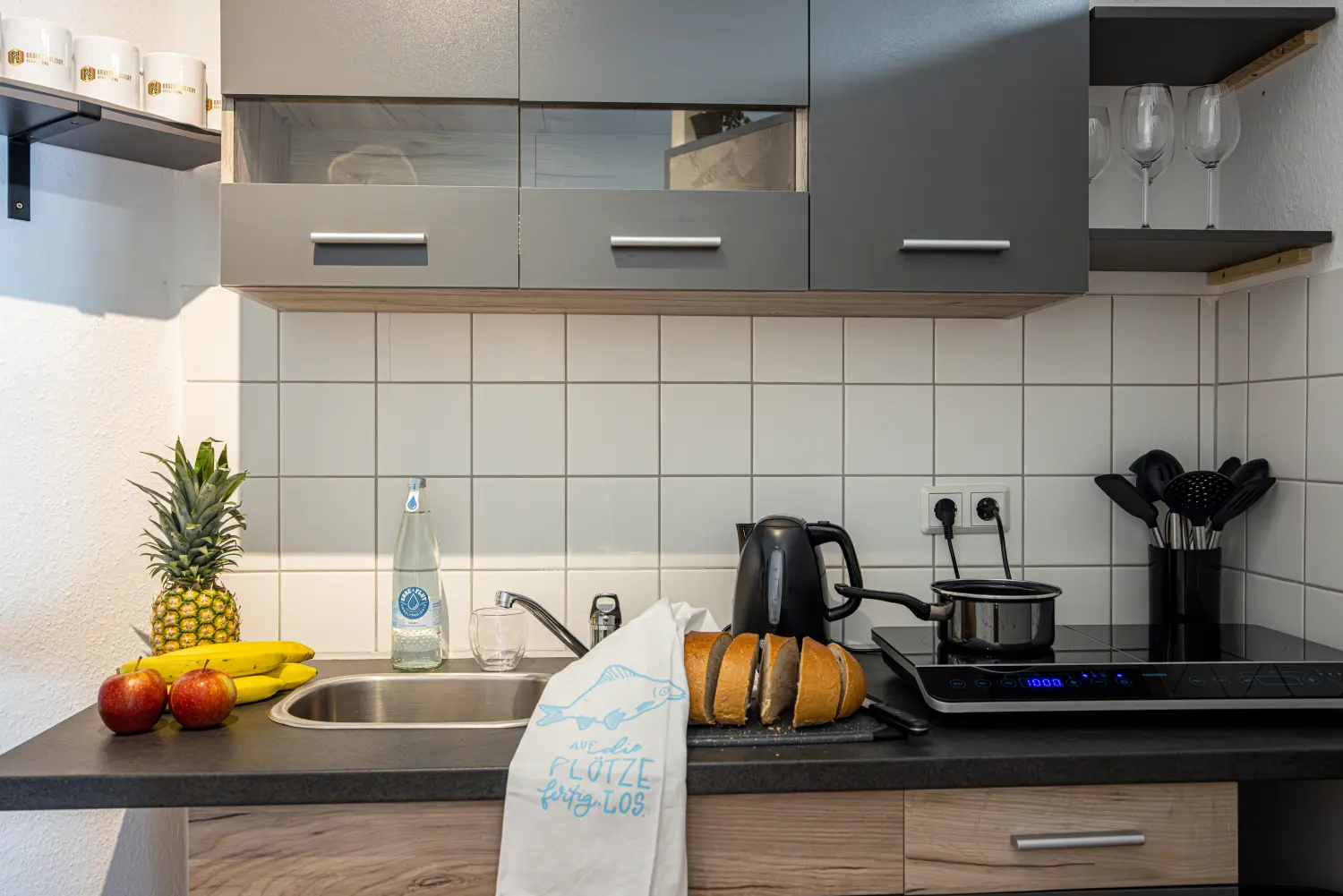 Krafft-Holiday Vermietung Ferienwohnung Rostock Küche