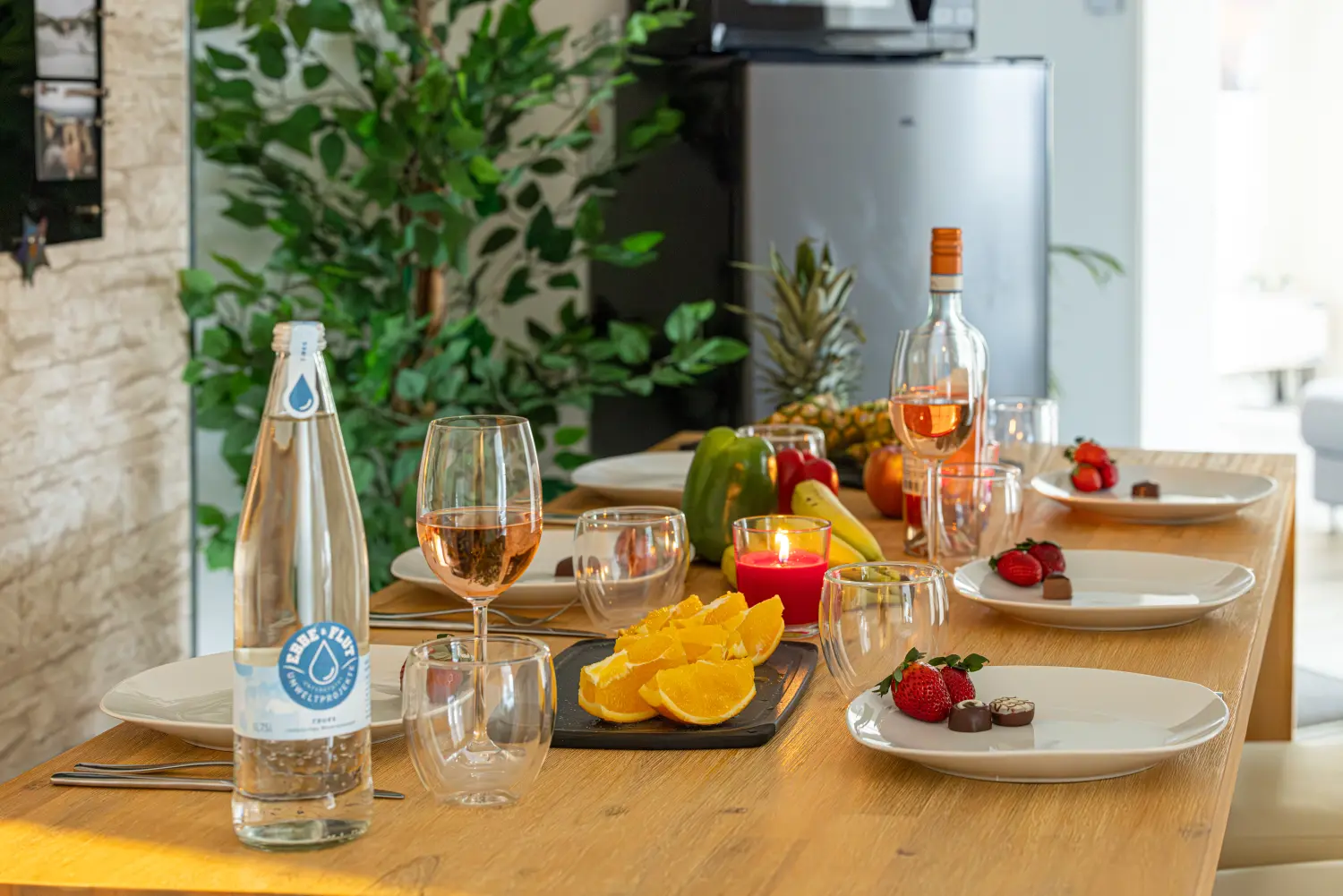 Krafft-Holiday Vermietung Ferienwohnung Rostock Offener-Flur-Essbereich