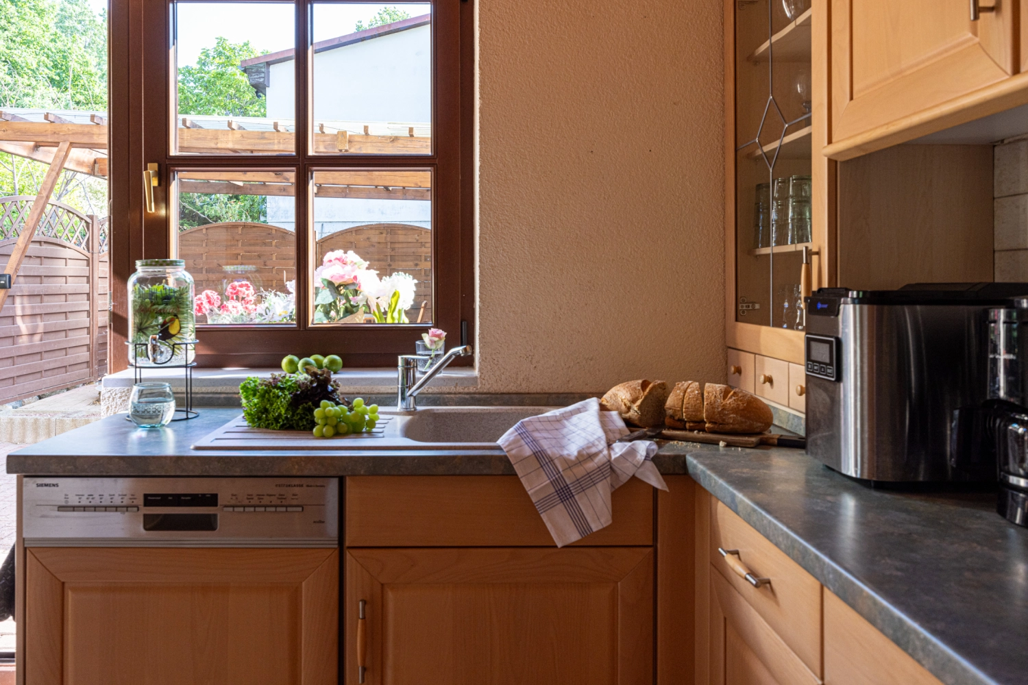 Ferienhaus mit Sauna in Krakow am See, ferienhaus wiesenblick, ferienwohnung rostock, krakow am see immobilien,  wochenendhaus rostock. Ferienhaus Rostock, Ferienhaus Krakow am See, Ferienunterkunft Krakow am See , Ferienunterkunft Rostock , Urlaub in Krakow am See , Urlaub in Rostock